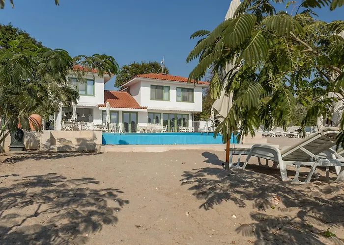 Konukevi Casa De Mare 3*