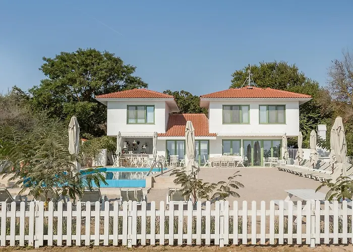 Konukevi Casa De Mare 3*