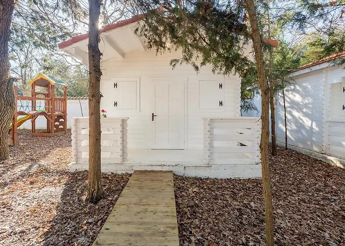 Konukevi Casa De Mare 3*